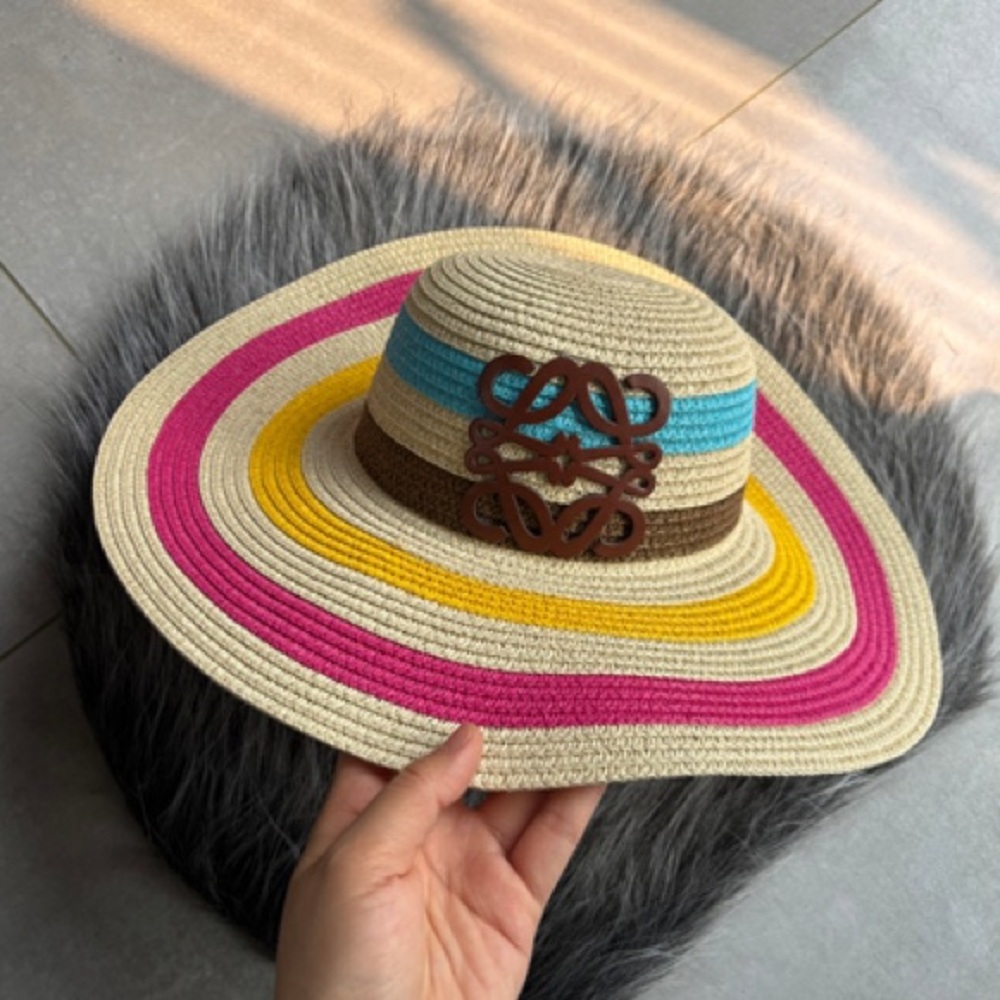 LOEWE fashion straw hat